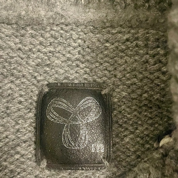 Aritzia wool sweater - Picture 2 of 3